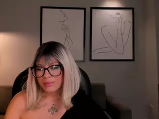 LouiseRizzo's Live Sex Cam Show