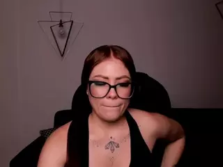 LouiseRizzo's Live Sex Cam Show