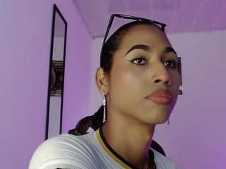 alice-massie1 Live Webcam on CamSoda