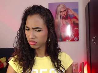 alice-massie1 Live Webcam on CamSoda