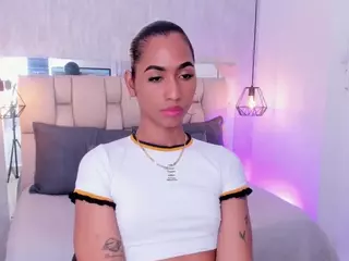 Alice-Massie1's Live Sex Cam Show