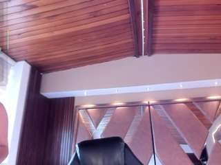 isabellaa-joness's CamSoda show and profile