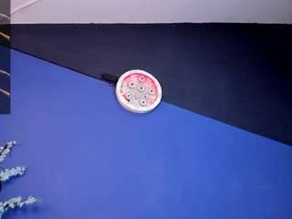 Isabellaa-Joness live cam