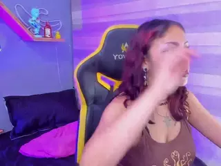 Littlelua's Live Sex Cam Show