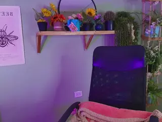 Littlelua's Live Sex Cam Show