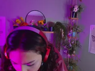 Littlelua's Live Sex Cam Show