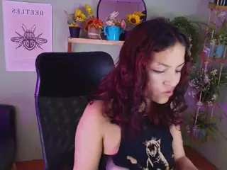 Littlelua's Live Sex Cam Show