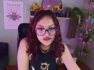 Littlelua's Live Sex Cam Show