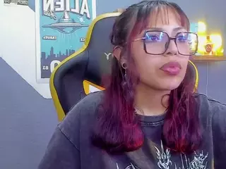 Littlelua's Live Sex Cam Show