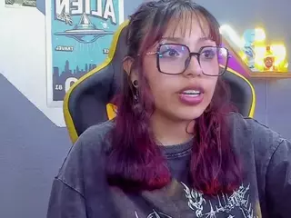 Littlelua's Live Sex Cam Show