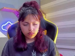 Littlelua's Live Sex Cam Show