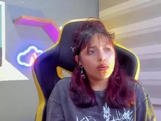 Littlelua's Live Sex Cam Show
