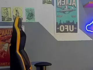 Littlelua's Live Sex Cam Show