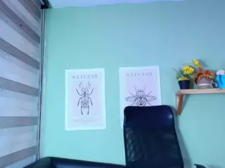 Littlelua's Live Sex Cam Show