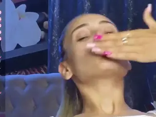NatalyaMoon's Live Sex Cam Show