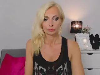 CrystalSexy's Live Sex Cam Show