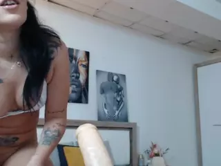LaylaCruzRose's Live Sex Cam Show