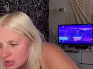 clementinenotorange's Live Sex Cam Show