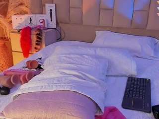 lolatorress Live Webcam on CamSoda