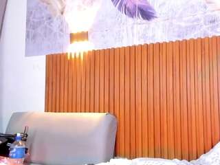 madisondiiaz's live room