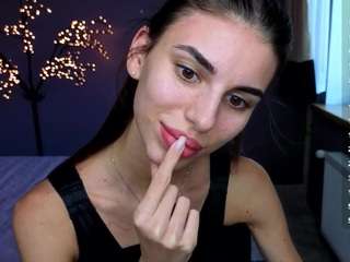 EmmiGreen live cam preview