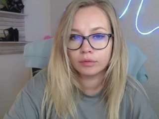 Ancored camsoda holly95love