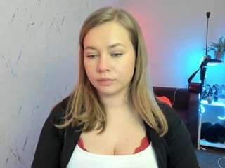 holly95love Live Webcam on CamSoda