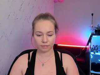 holly95love webcam