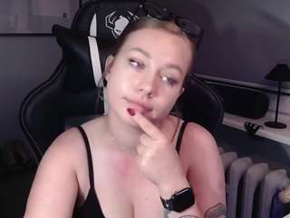 holly95love