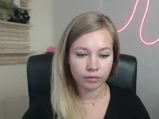 Holly95love's Live Sex Cam Show