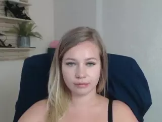 Holly95love's Live Sex Cam Show