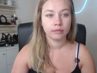 Holly95love's Live Sex Cam Show