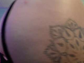 LaynaJucyBoobs