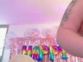 layna-cold Live Webcam on CamSoda