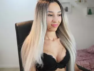 AmaiLiuu's Live Sex Cam Show