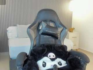 cloe-yeraldy's CamSoda show and profile