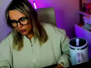 DianaGoddess87's Live Sex Cam Show