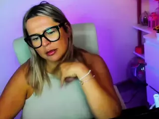 DianaGoddess87's Live Sex Cam Show