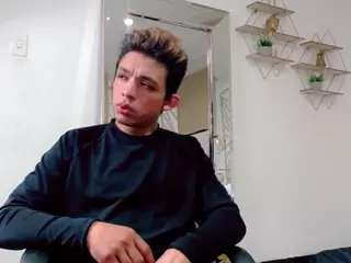 leo-andmilly's Live Sex Cam Show