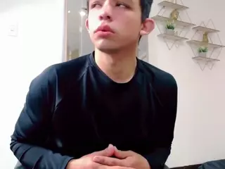 leo-andmilly's Live Sex Cam Show