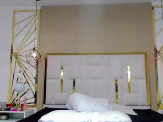 leo-andmilly's Live Sex Cam Show