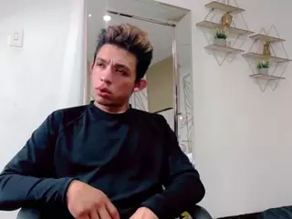 leo-andmilly's Live Sex Cam Show
