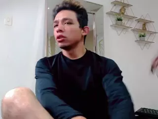 leo-andmilly's Live Sex Cam Show