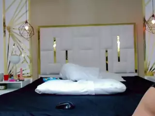 leo-andmilly's Live Sex Cam Show