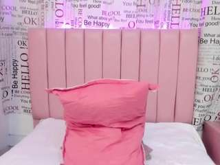 saraah-cooper Live Webcam on CamSoda