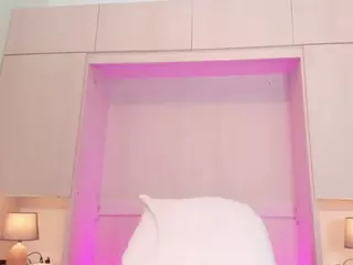 AlicePipper's Live Sex Cam Show