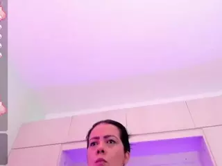 AlicePipper's Live Sex Cam Show