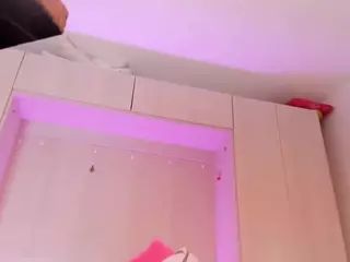 AlicePipper's Live Sex Cam Show