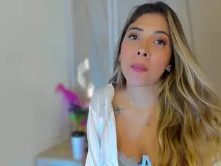Isabela Diaz's Live Sex Cam Show