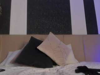 lila-elliot live profile